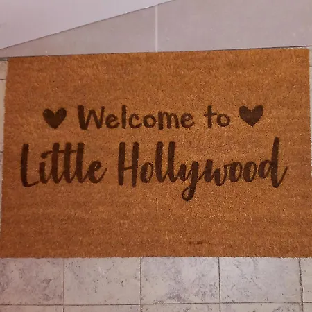 Little Hollywood Apartment *