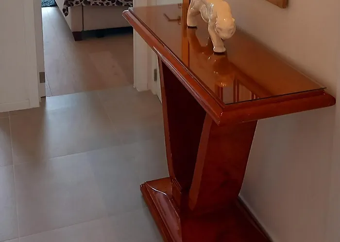 Little Hollywood Apartment *