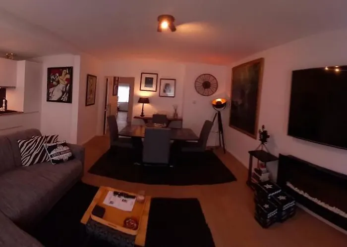 Apartment Little Hollywood